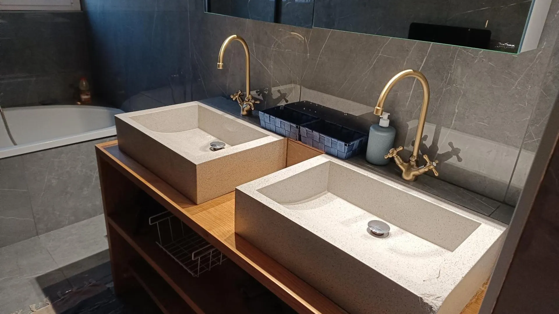 Magnifique Appartement Quartier La Roseraie Toulouse 0*,  Frankrike